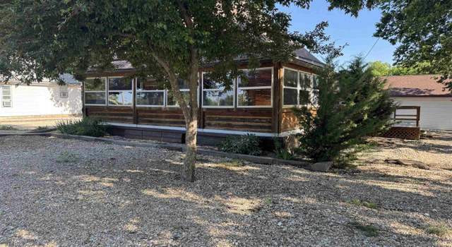 Photo of 206 1st St, Eskridge, KS 66423