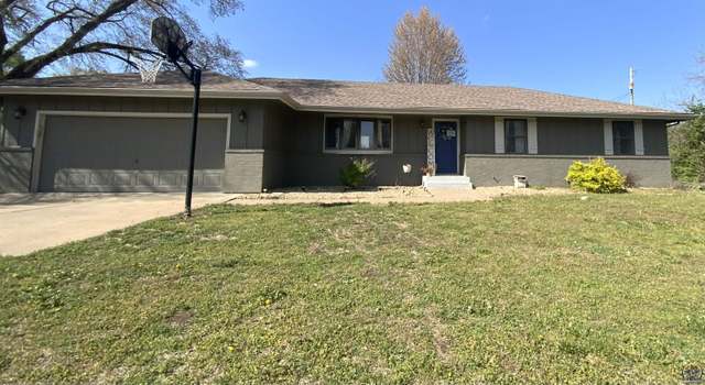 Photo of 838 NE 43rd St, Topeka, KS 66617