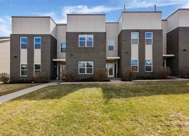Property at 4689 Herbert Hoover Hwy, Iowa City, IA 52240, 3 beds, 2.5 baths