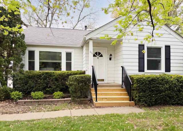 Property at 616 8th Ave, Coralville, IA 52241, 3 beds, 2 baths