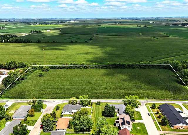 Property at 17th St, Washington, IA 52353