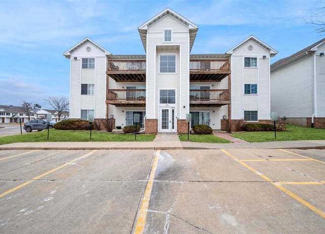 Property at 4611 SW 1st Ave #2, Cedar Rapids, IA 52404, 2 beds, 1 bath