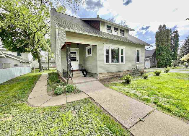 Property at 309 W Clark St, North English, IA 52316, 3 beds, 1 bath