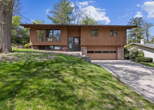 Property at 3729 Wenig Rd Rd NE, Cedar Rapids, IA 52402, 3 beds, 2.5 baths