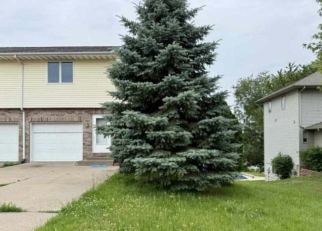 Property at 2208 Holiday Rd, Coralville, IA 52241, 3 beds, 2.5 baths