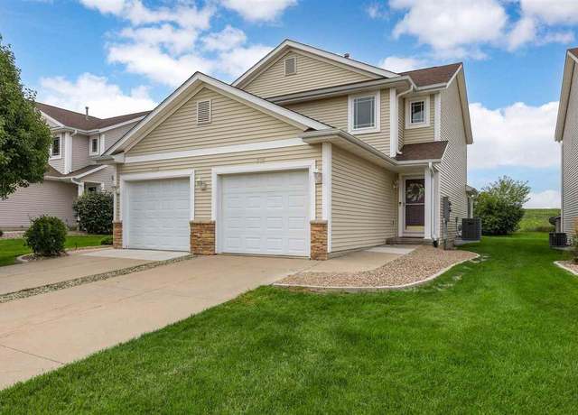 Property at 515 Bent Creek Dr, Marion, IA 52302, 2 beds, 1.5 baths
