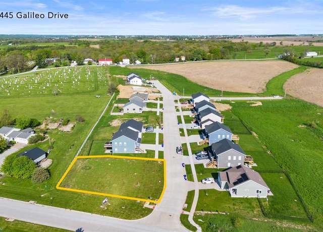 Property at 445 Galileo Dr, Riverside, IA 52327