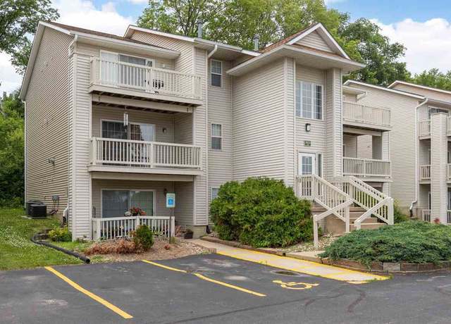 Property at 3513 E Ave Ave NW Unit UnitF, Cedar Rapids, IA 52405, 2 beds, 2 baths