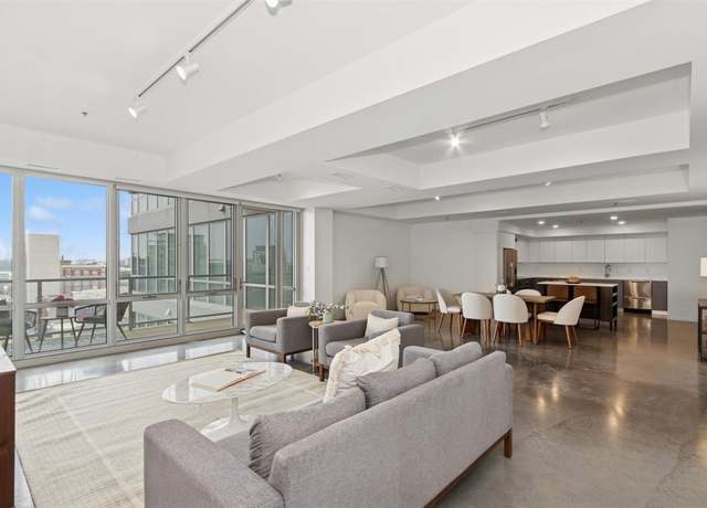 Property at 404 E College St #1007, Iowa City, IA 52240, 1 bed, 1.5 baths