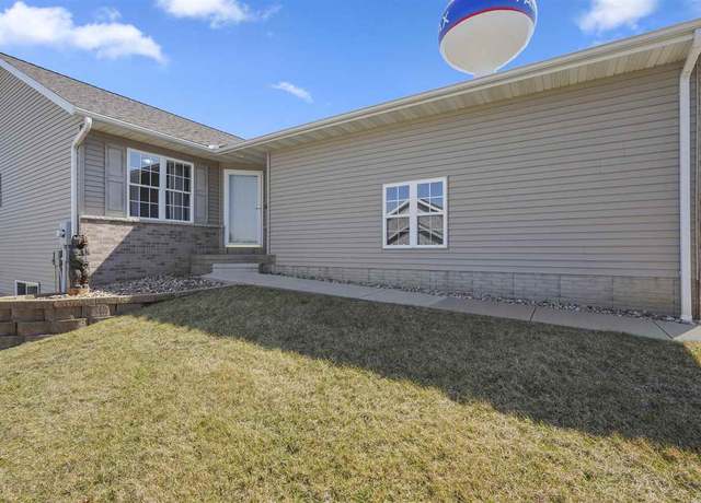 Property at 315 Highland Ct, Fairfax, IA 52228, 2 beds, 2 baths
