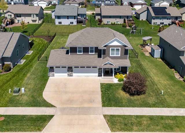 Property at 1350 Franklin St, North Liberty, IA 52317, 3 beds, 2.5 baths