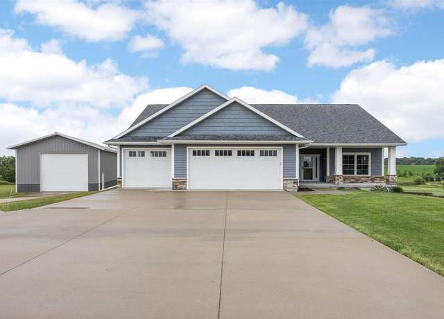 Property at 3363 Southridge Dr, Amana, IA 52203, 4 beds, 3 baths