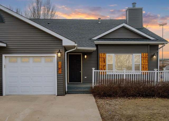 Property at 611 & 615 W Sovers St, Solon, IA 52333, 6 beds, 4 baths