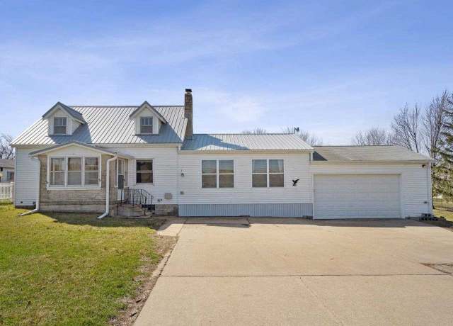 Property at 5801 E Ave Ave NW, Cedar Rapids, IA 52405, 4 beds, 1 bath