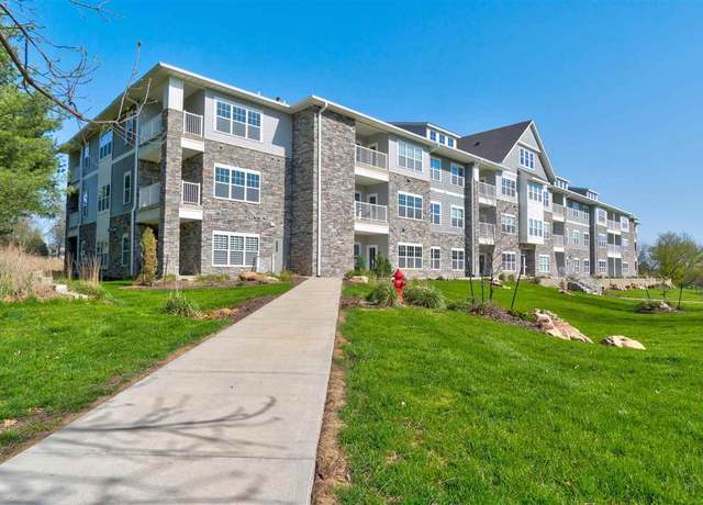 Property at 260 N Scott Blvd #206 Blvd #206, Iowa City, IA 52245, 3 beds, 2 baths