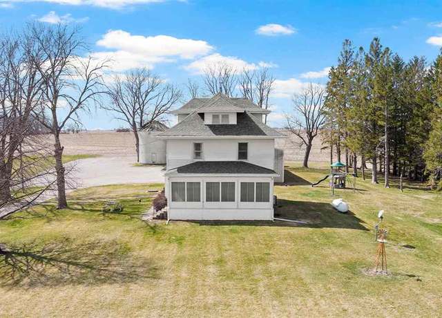 Property at 4581 Johnson Cedar Rd SE, West Liberty, IA 52776, 4 beds, 1.5 baths