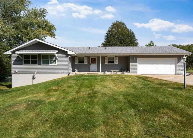 Property at 3864 Martin Ln Ln NE, Iowa City, IA 52240, 3 beds, 3 baths