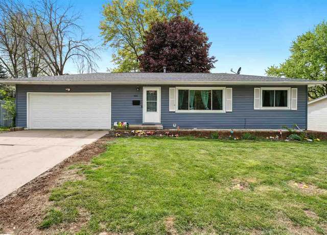 Property at 2011 Bancroft Dr, Iowa City, IA 52240, 3 beds, 1.5 baths
