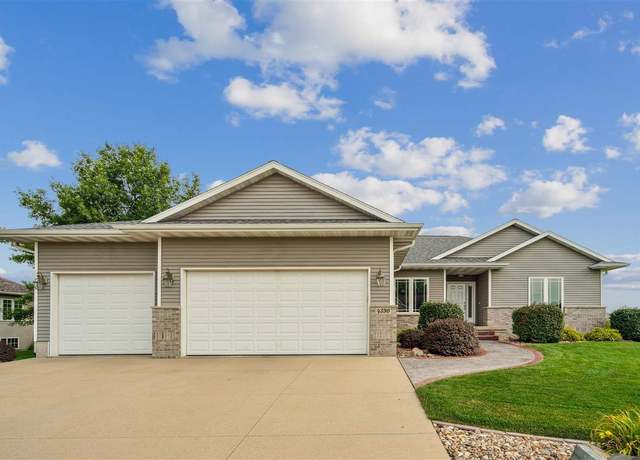 Property at 4390 Mcgowan Blvd, Marion, IA 52302, 4 beds, 3 baths