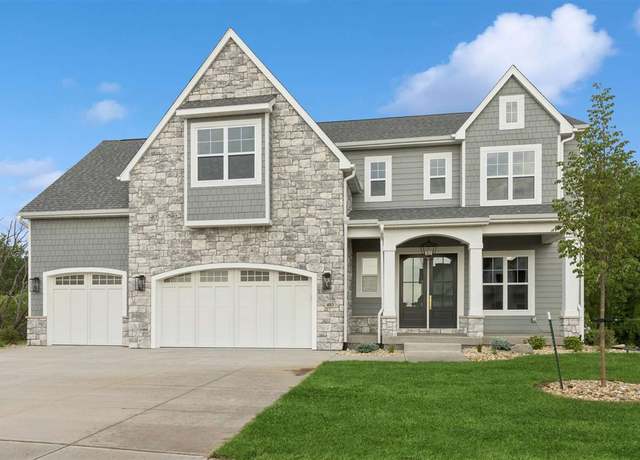 Property at 403 Macbride Trl, Solon, IA 52333, 5 beds, 4.5 baths