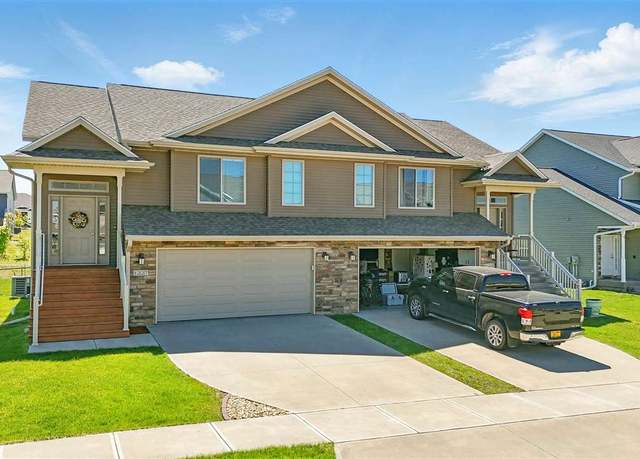 Property at 1227 Mary Ln, North Liberty, IA 52317, 3 beds, 3 baths