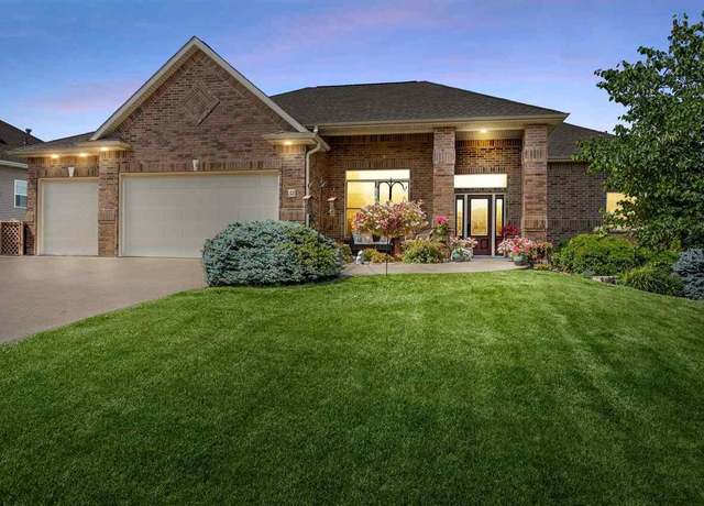 Property at 55 Auburn East Ln, Coralville, IA 52241, 4 beds, 3 baths