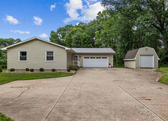Property at 1428 Timber Ridge Trl, Solon, IA 52333, 3 beds, 2.5 baths
