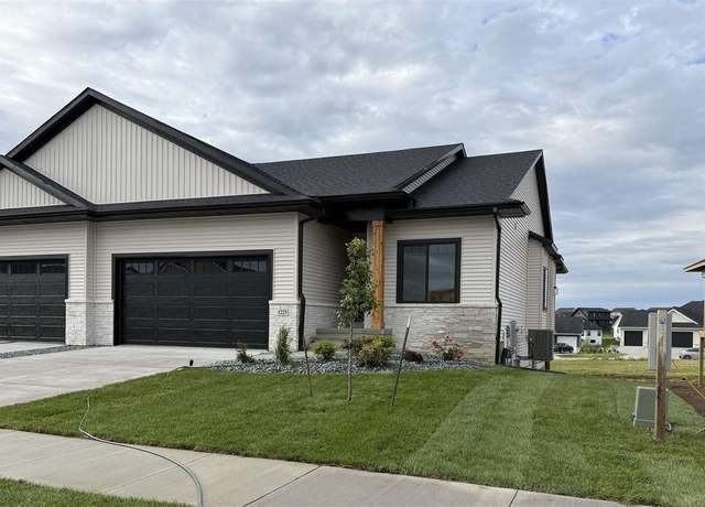 Property at 1225 Berkshire Ln, North Liberty, IA 52317, 4 beds, 3 baths