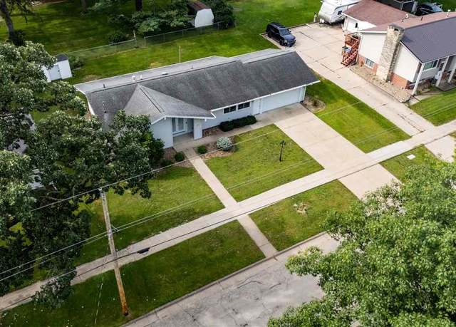 Property at 605 E Union St, IA 52057, 2 beds, 2 baths