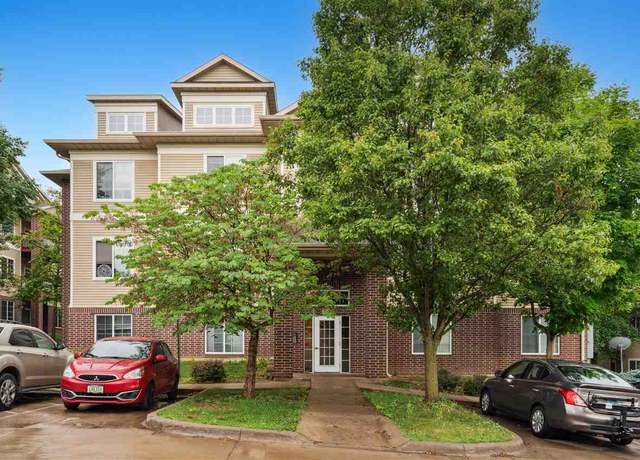 Property at 1848 W Benton St #303, Iowa City, IA 52246, 3 beds, 2 baths
