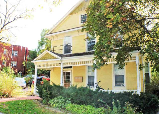 Property at 803 E College St, Iowa City, IA 52240, 6 beds, 5 baths