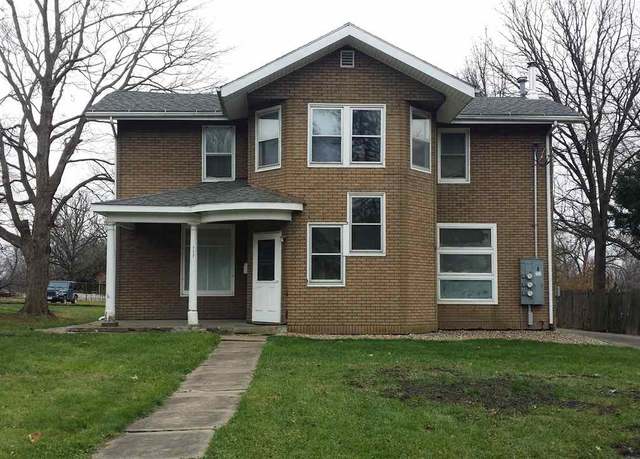 Property at 717 Kirkwood Ave, Iowa City, IA 52240, 5 beds, 2 baths