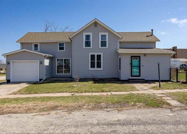 Property at 100 3rd Ave, IA 52315, 3 beds, 2 baths