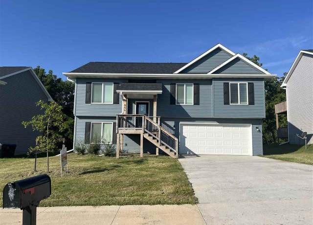 Property at 886 Summit Ct, Coralville, IA 52241, 3 beds, 3 baths