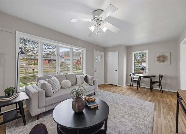 Property at 944 Miller Ave, Iowa City, IA 52246, 3 beds, 1 bath