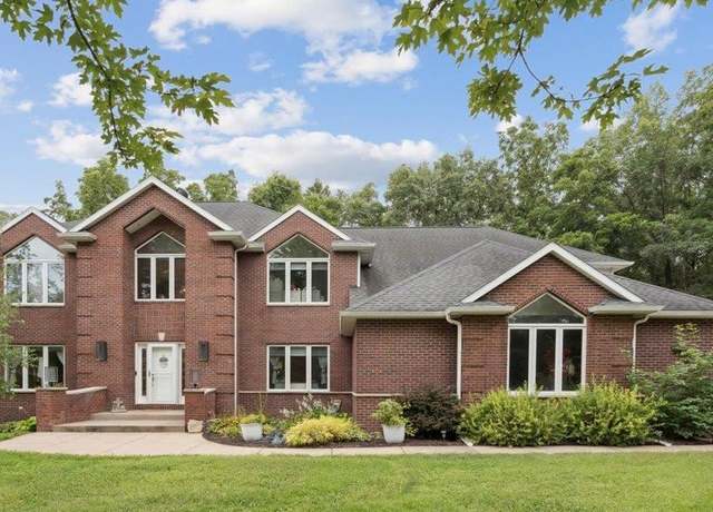 Property at 3145 Deerfield Dr Dr NE, Swisher, IA 52338, 5 beds, 3.5 baths