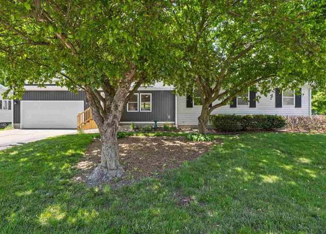 Property at 807 S 8th Ave, Washington, IA 52353, 4 beds, 3 baths