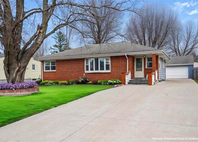 Property at 513 10th Ave, Coralville, IA 52241, 4 beds, 2 baths