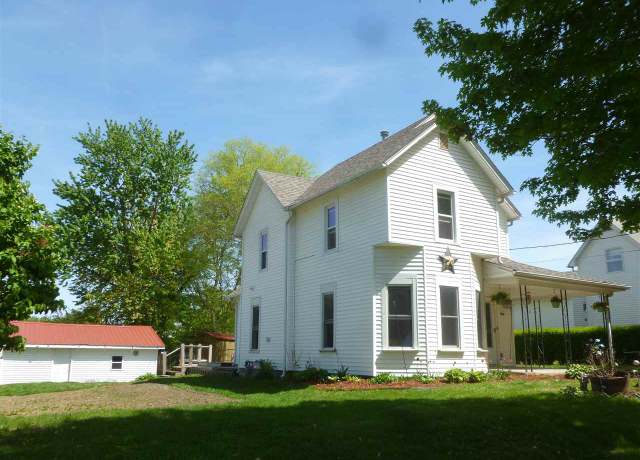Property at 908 Lynn St, Tipton, IA 52772, 3 beds, 1.5 baths