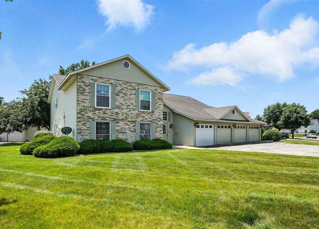 Property at 4121 Lexington Dr NE Unit B Dr, Cedar Rapids, IA 52402, 2 beds, 1 bath
