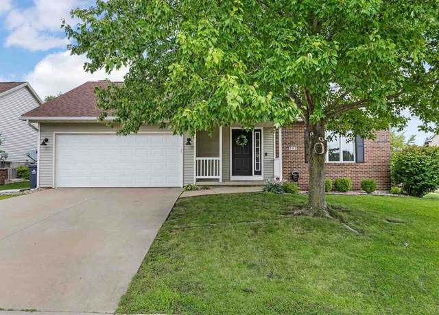 Property at 702 73rd St NE, Cedar Rapids, IA 52402, 3 beds, 2.5 baths