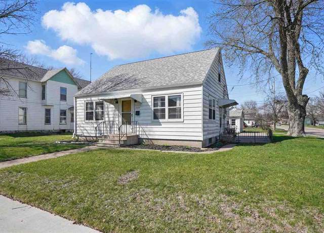 Property at 1124 E Main, Washington, IA 52353, 3 beds, 1.5 baths