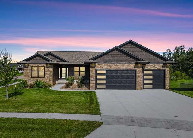 Property at 1005 Alexis Ct, Marion, IA 52302, 5 beds, 3 baths