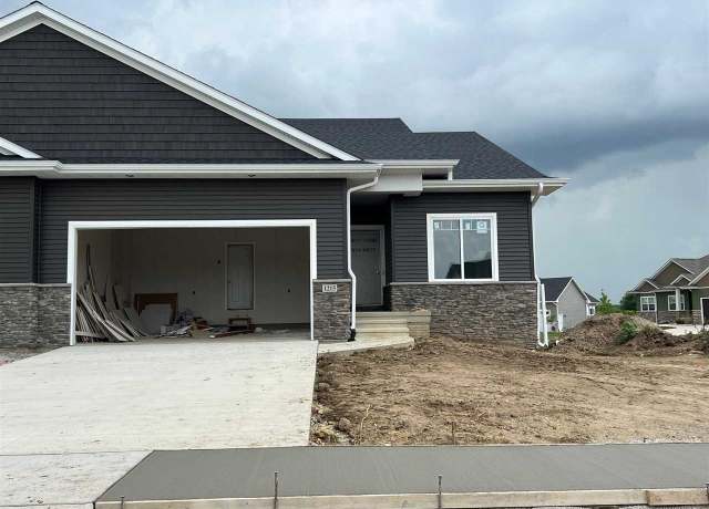 Property at 1215 Berkshire Ln, North Liberty, IA 52317, 4 beds, 3 baths