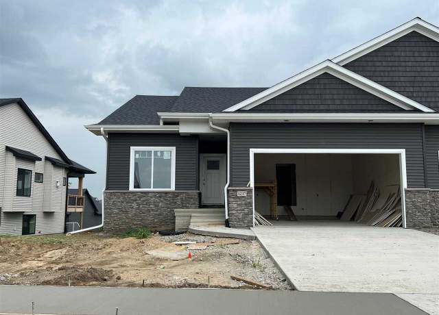 Property at 1217 Berkshire Ln, North Liberty, IA 52317, 4 beds, 3 baths
