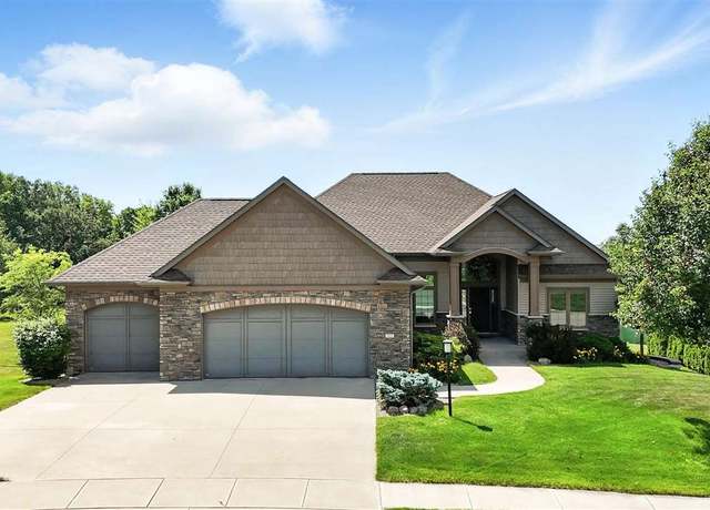 Property at 701 Sherwood Dr, Iowa City, IA 52245, 4 beds, 3 baths