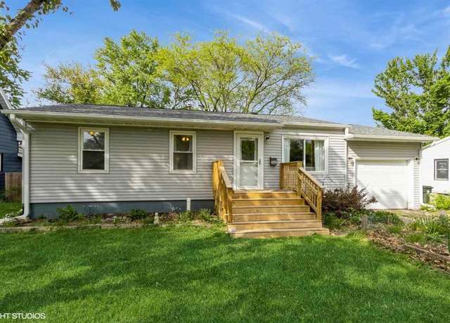Property at 2020 Hollywood Blvd, Iowa City, IA 52240, 3 beds, 1.5 baths