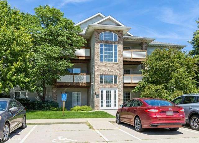 Property at 2540 Rushmore Dr, Iowa City, IA 52246, 2 beds, 1 bath