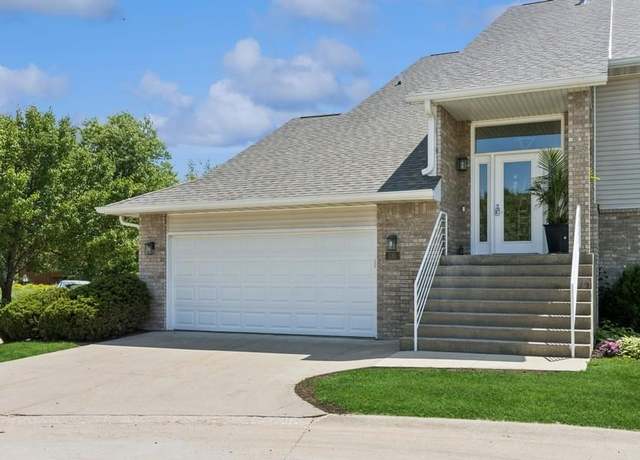 Property at 135 Pentire Cir, Iowa City, IA 52245, 3 beds, 2 baths