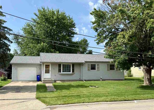 Property at 306 W Orange St, West Branch, IA 52358, 3 beds, 2 baths